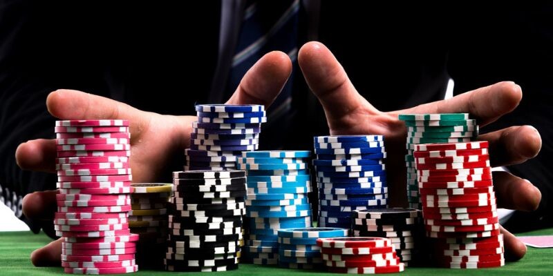 Các vòng cược quan trọng có trong mỗi ván poker FB88